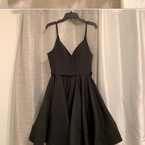 IEENA for Mac Duggal Fit & Flare Cocktail Black Dress 8 - Picture 3 of 9